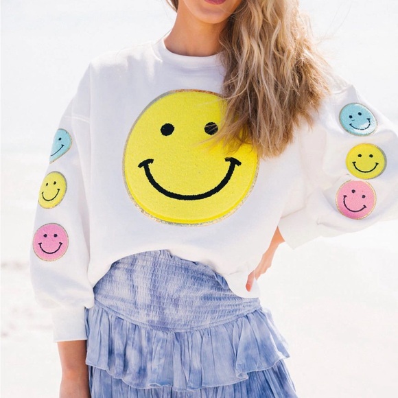 Judith March Tops - Judith March 🌈😊 - Smiley Days White Pullover - Size M